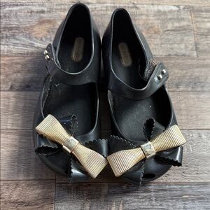 Mini Melissa Black Girls' Mary Jane Shoes with Gold Bow